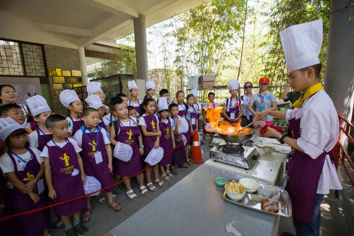 成都郫都区：从百亿工厂到全球厨房“川菜之魂”硬核破圈(图3)