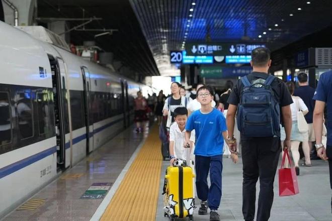 四通八达新蜀道：跨越“难于上青天”交出“天堑变通途”时代答卷｜蜀道新歌(图6)