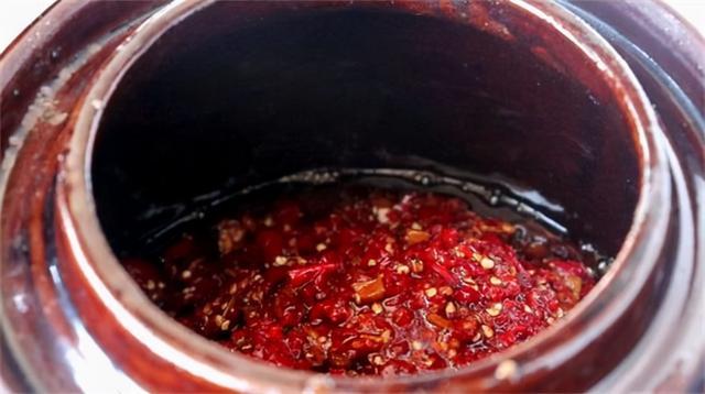 做豆瓣酱的季节到了20年秘制配方告诉你方法简单放2年不坏(图1)