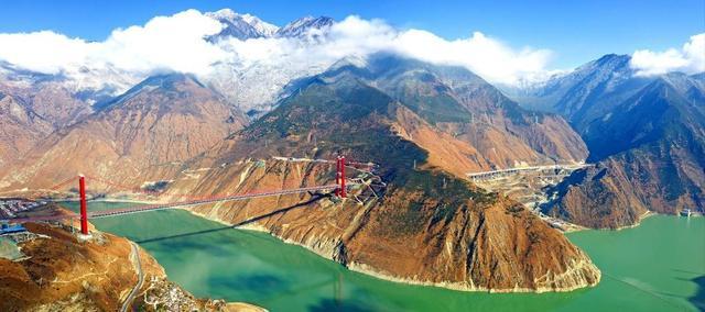 四通八达新蜀道:跨越“难于上青天”交出“天堑变通途”时代答卷蜀道新歌(图2)