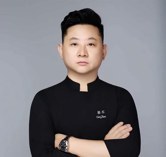 蔡军:以匠心铸厨艺从川菜工匠到全国五一劳模的餐饮领军者(图1)