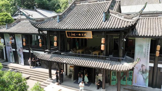 珍水润天府·都江花月夜(图23)