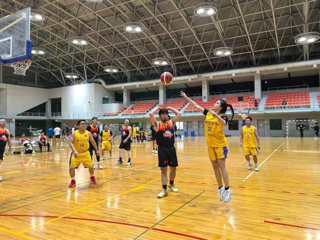 九游娱乐文化:出征东亚载誉归来——四川大学EMBA东方红队斩获2025年商学院广岛大冠军杯篮球赛亚军(图2)