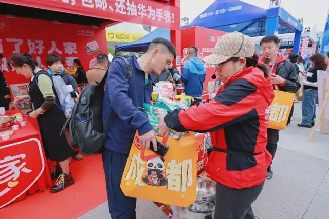 好人家百城马拉松打造“体育+美食+文化”融合新范本(图18)