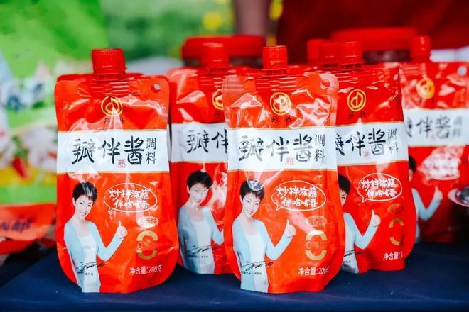 创新百味榜丨丹丹郫县豆瓣:创新驱动引领行业新高度(图2)