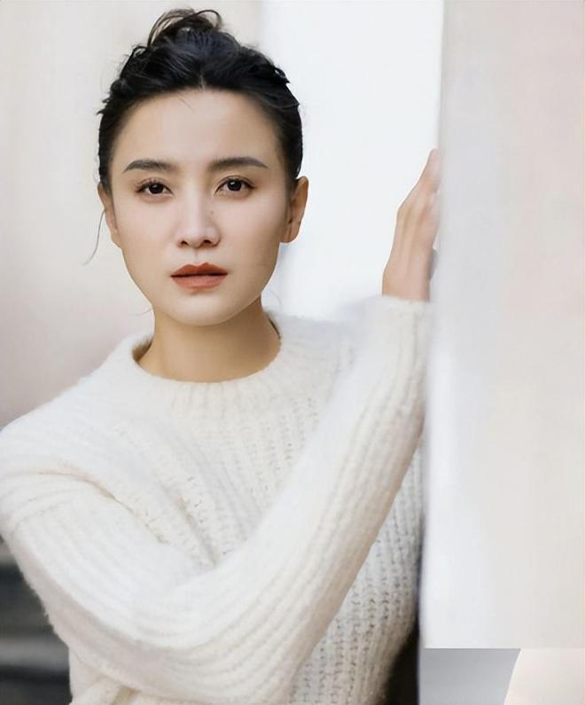 2024年宋佳比赵丽颖雷佳音幸运《山花烂漫时》《好东西》口碑好(图7)