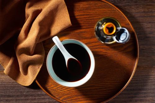 调味品企业跨界是主动破圈还是被动续命?(图1)