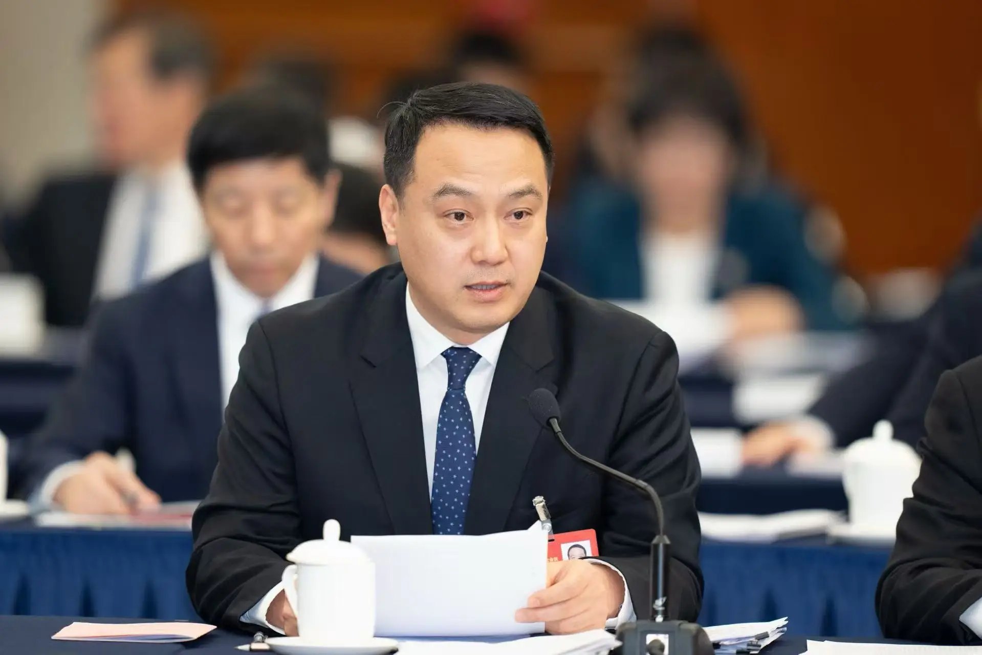 九游娱乐文化:全国人大代表余金富:“三大行动”谋产业创新大力“融湾入圈”(图1)