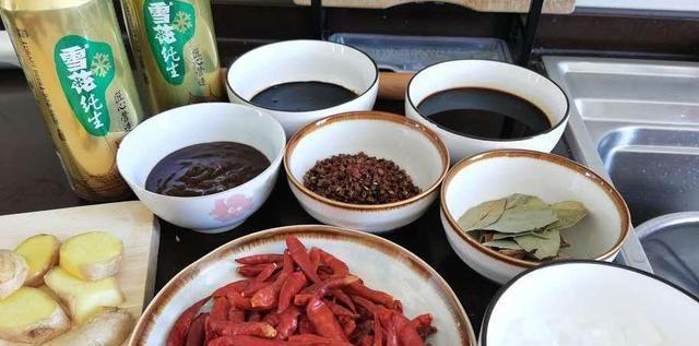 九游娱乐文化：在家自制周黑鸭味道和店里的不相上下最主要的是干净卫生！(图3)