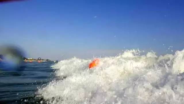 九游娱乐文化:海边游玩不要“浪”!北海游客遇险1溺亡1失踪!(图5)