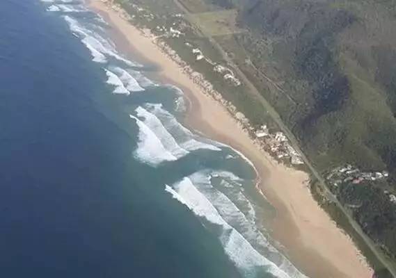 九游娱乐文化:海边游玩不要“浪”!北海游客遇险1溺亡1失踪!(图8)