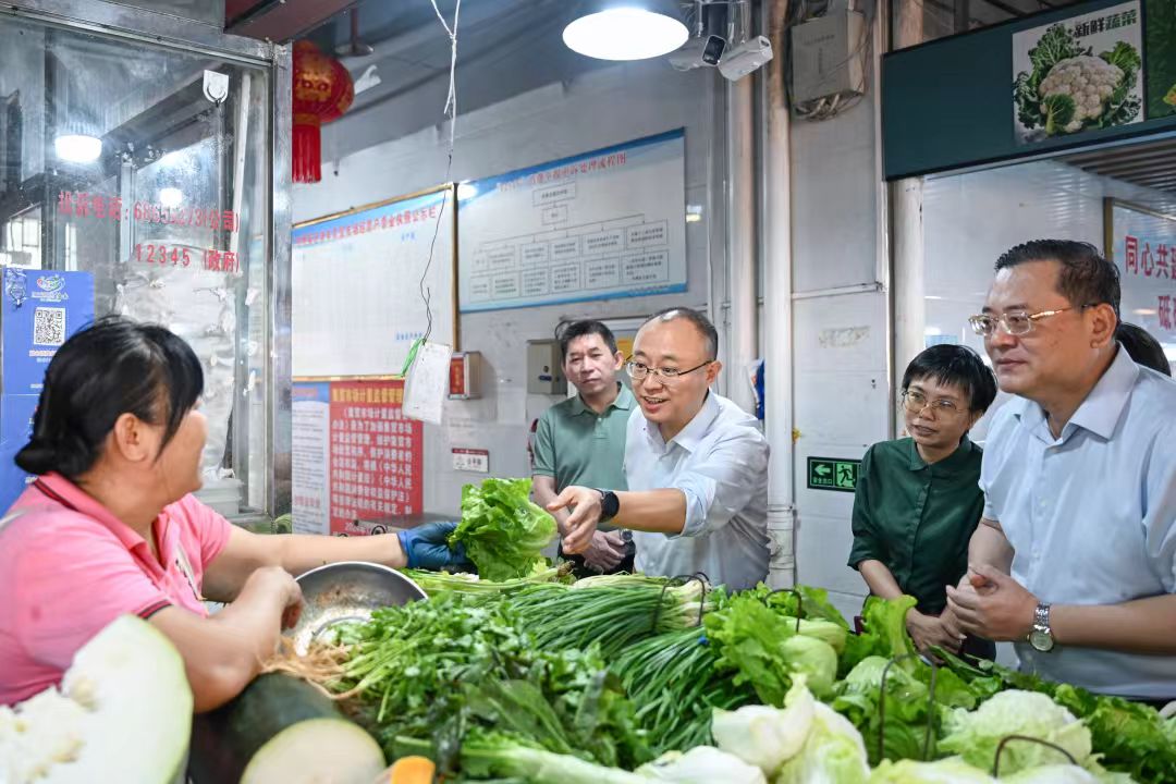 九游娱乐：张勇调研食品安全和糟粕醋产业发展(图1)