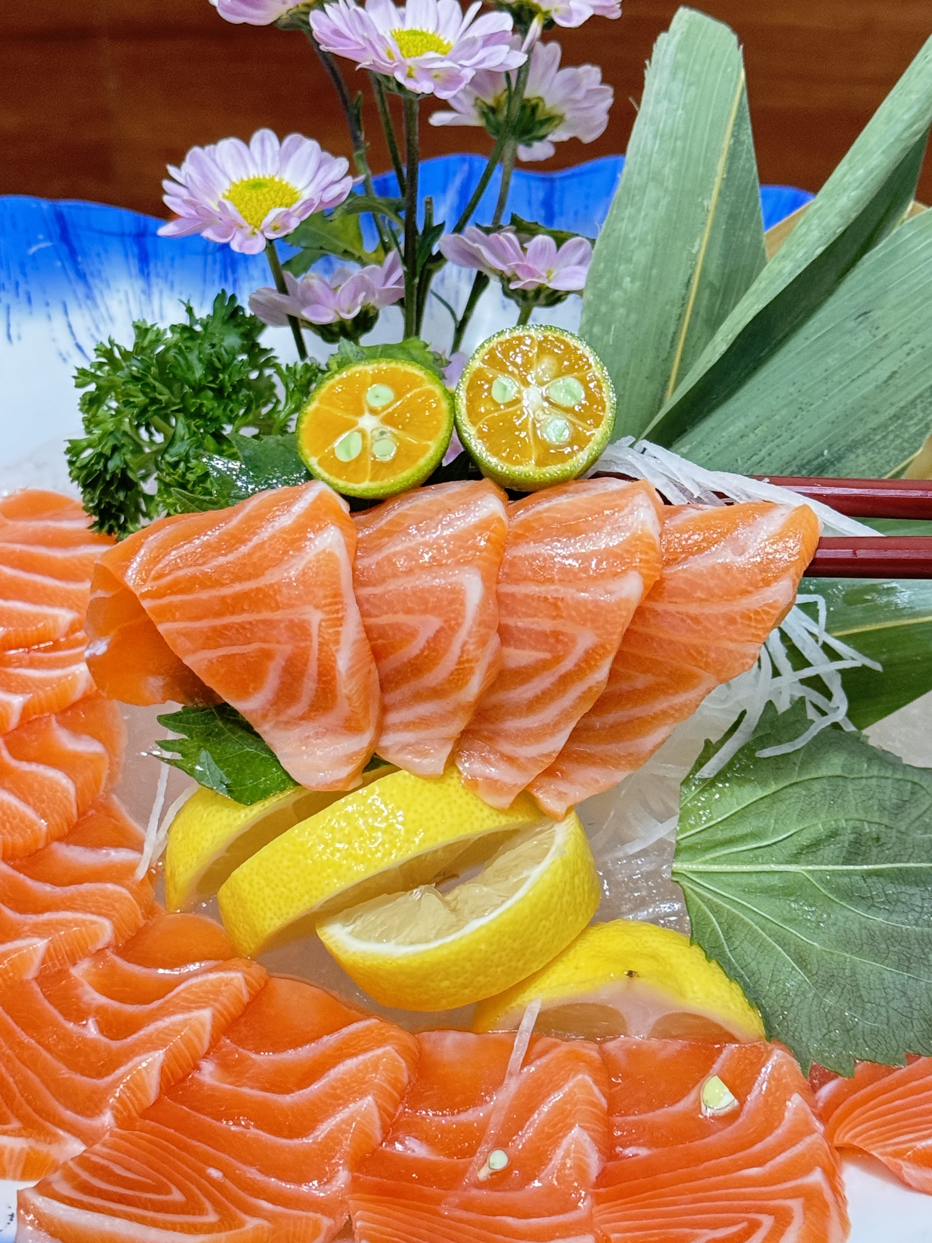 九游娱乐：2026年第二季度广东虾生口碑深度测评：官塘原味鱼生的地道风味与市场竞争力解析(图1)