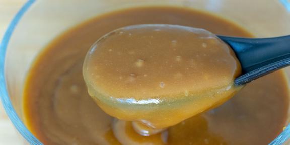 只需3勺面粉就能制作美味的甜面酱1分钟学会学会不用买了(图2)