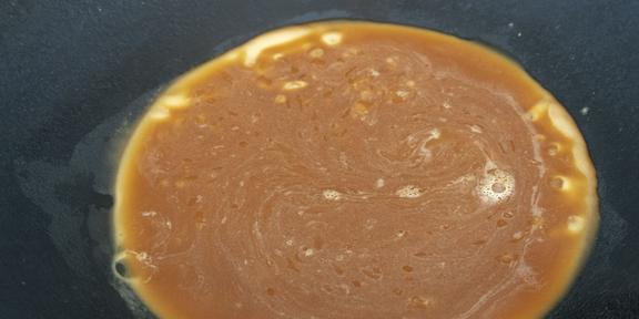 只需3勺面粉就能制作美味的甜面酱1分钟学会学会不用买了(图7)